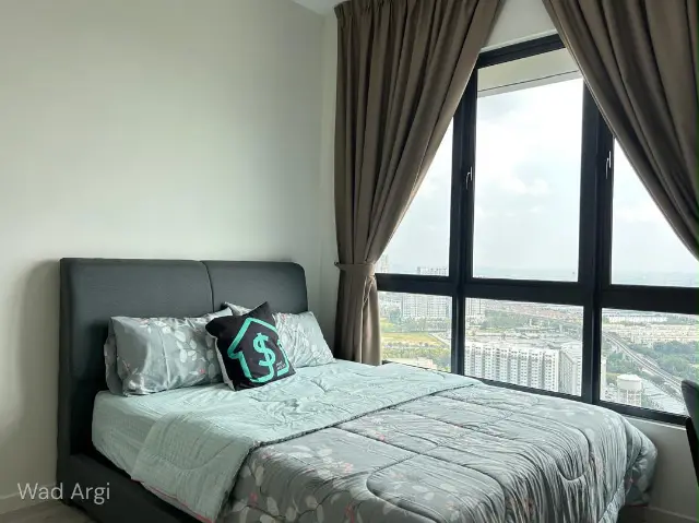 Master Room at Meta City
